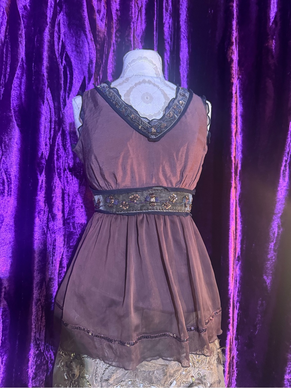 Women's Embroidered V-Neck Sleeveless Tunic Top - Brown